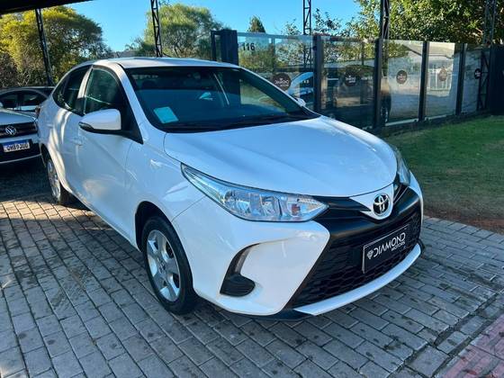 TOYOTA YARIS 1.5 16V FLEX SEDAN XL LIVE MULTIDRIVE